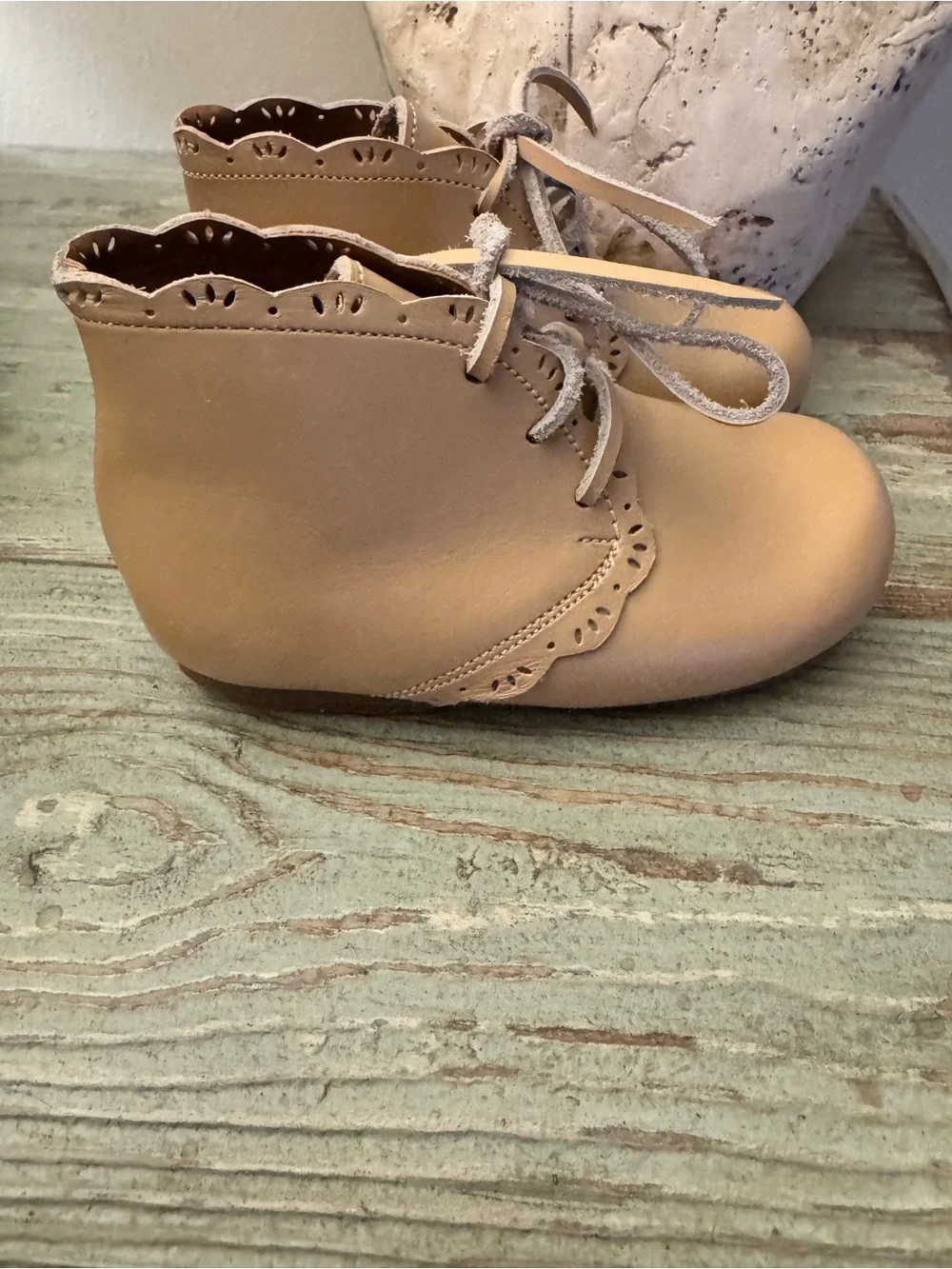 Adelisa & Co Primavera Tan Leather Ankle Boots with Suede Laces